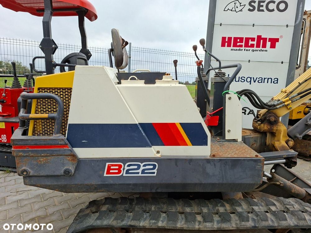 Yanmar B-22 - 34