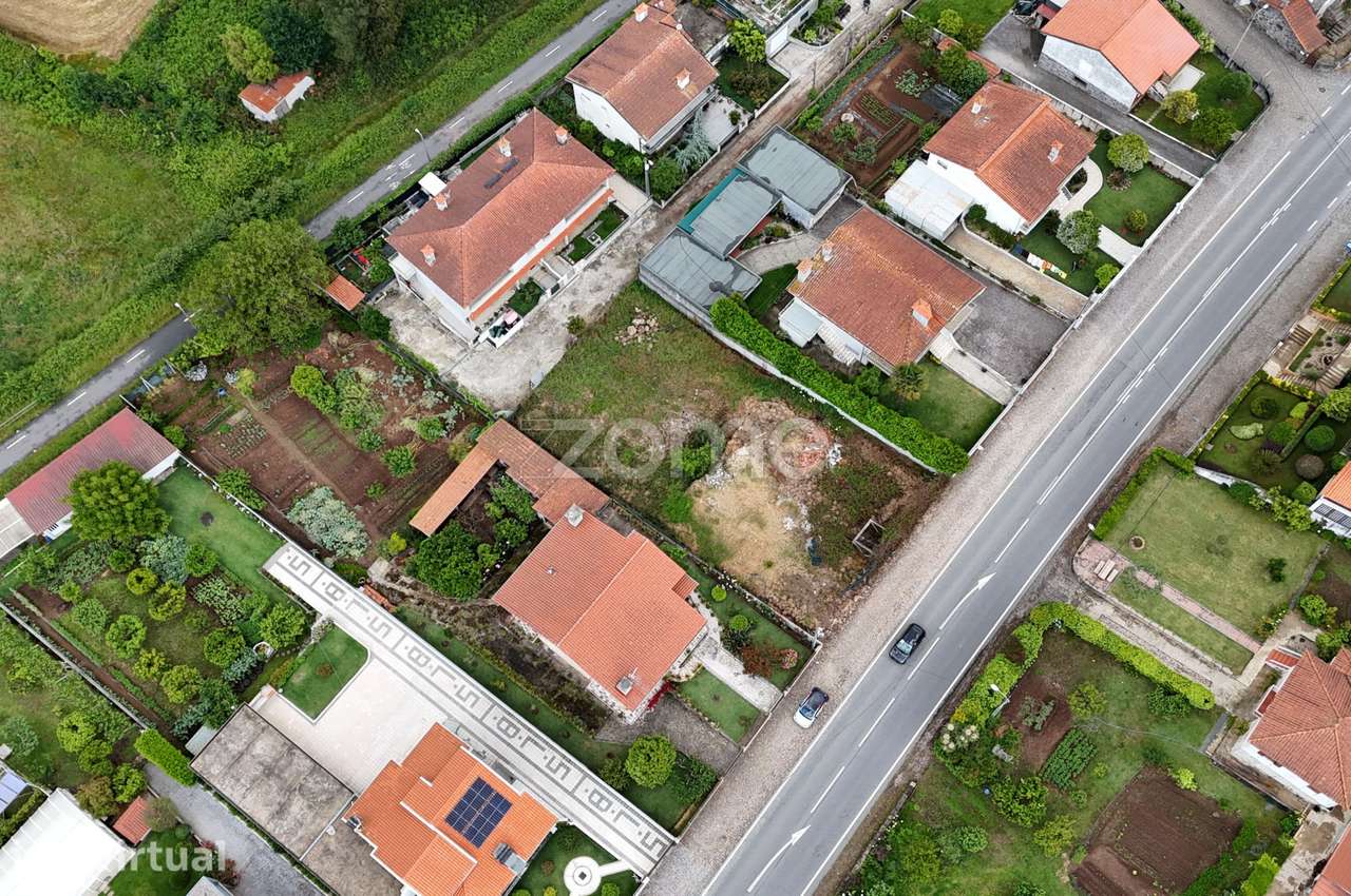Terreno em Vila Nova de Famalicão com 790m2 - Grande imagem: 3/19