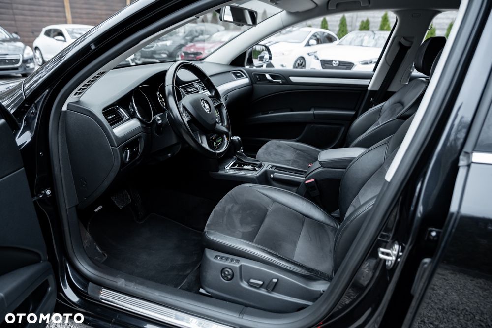 Skoda Superb 2.0 TDI Green tec 4x4 DSG Elegance - 17