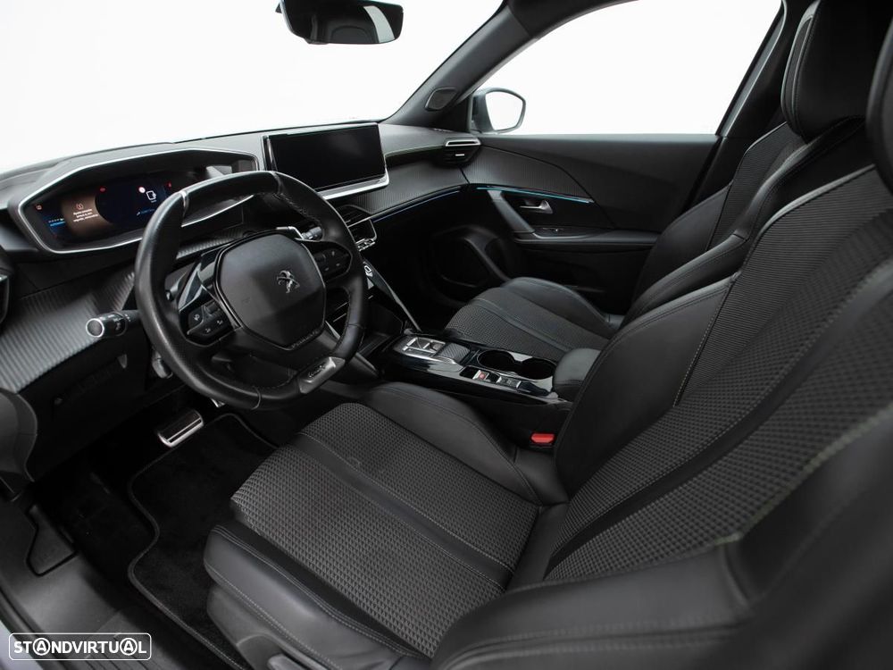 Peugeot 2008 1.5 BlueHDi GT EAT8 - 6
