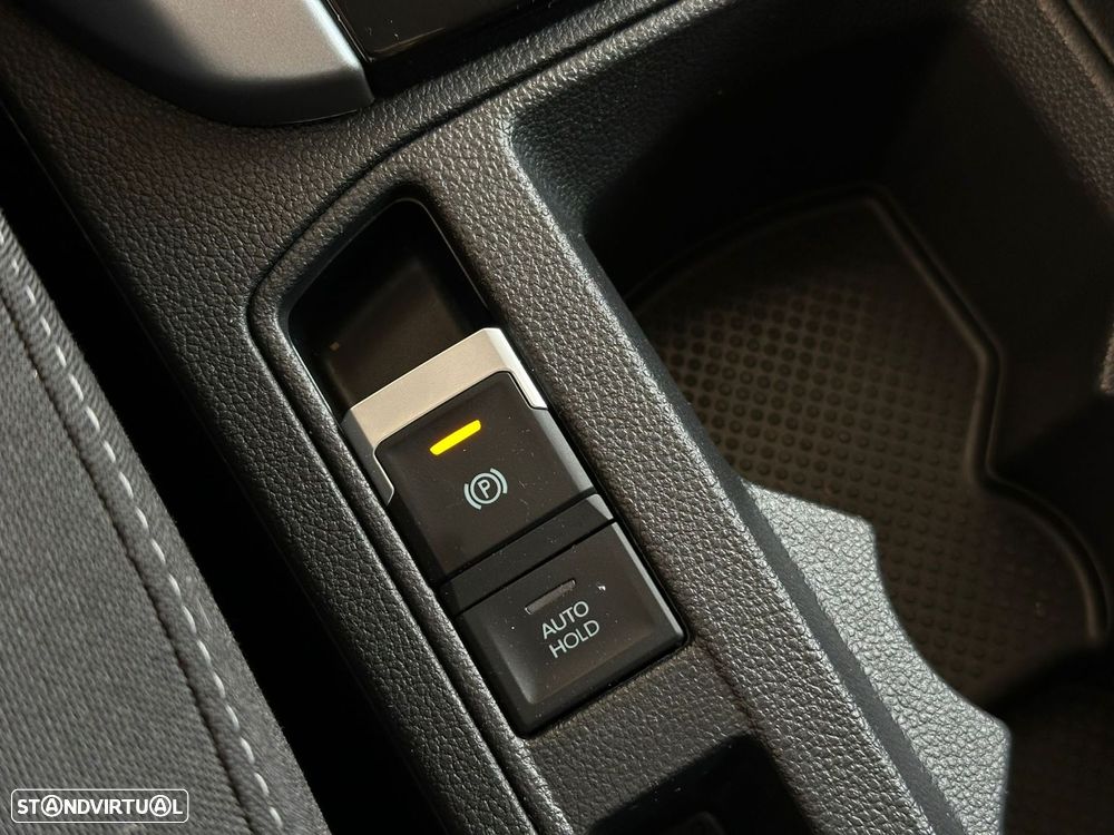VW T-Roc 1.0 TSI Urban - 28