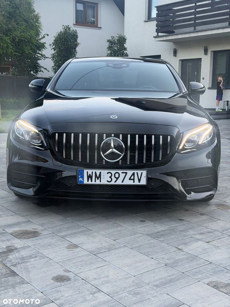 Mercedes-Benz Klasa E 300 9G-TRONIC - 23