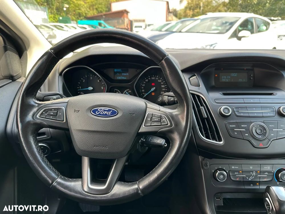 Ford Focus 1.5 TDCi Powershift Titanium - 21