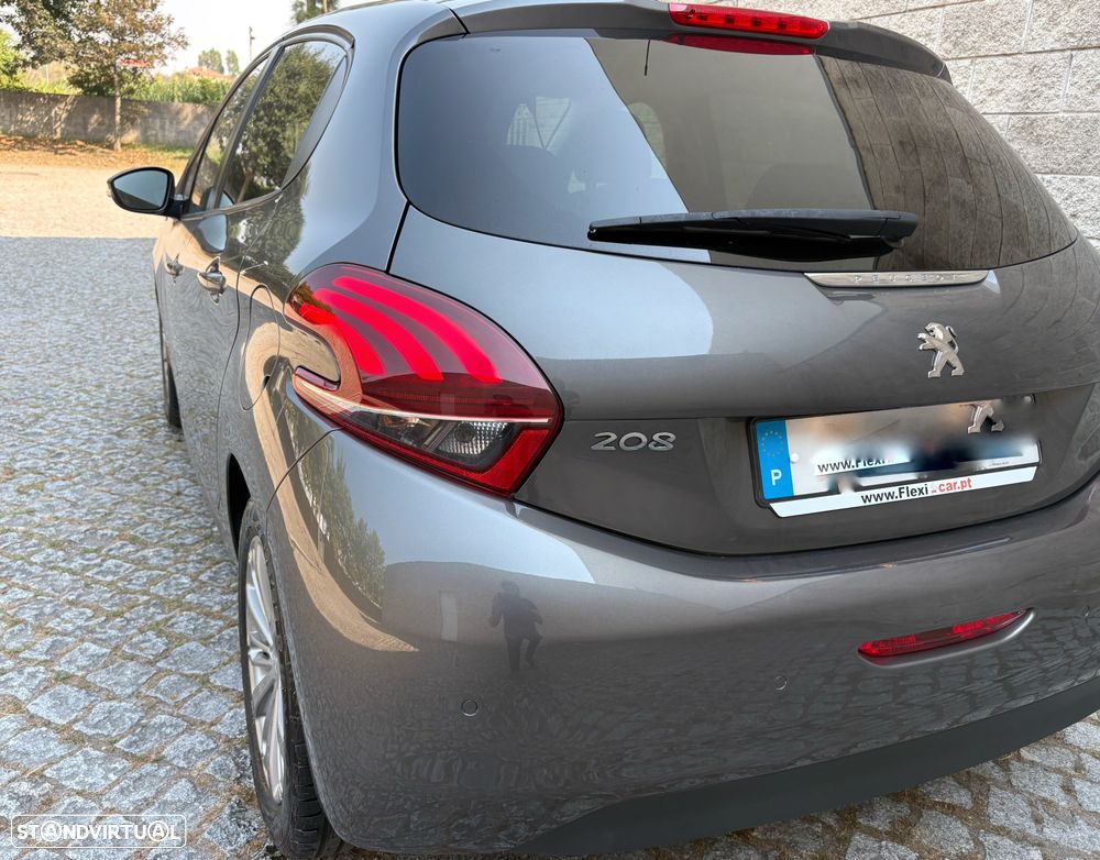 Peugeot 208 1.2 PureTech Signature - 14