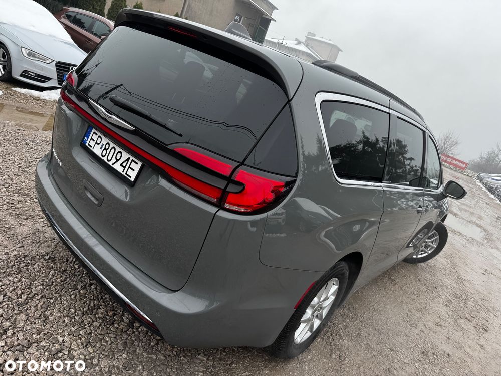 Chrysler Pacifica - 22