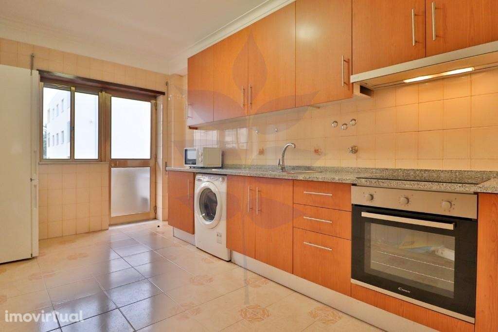 Arrendamento Apartamento T3 no centro da cidade - Rua do Fujacal - Grande imagem: 2/25