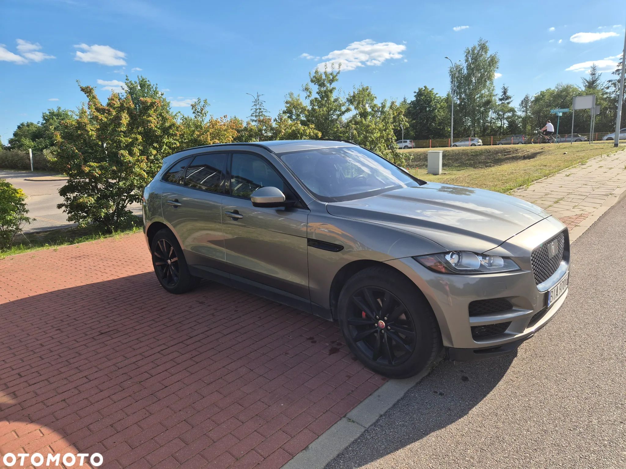 Jaguar F-Pace 25t AWD Prestige - 1