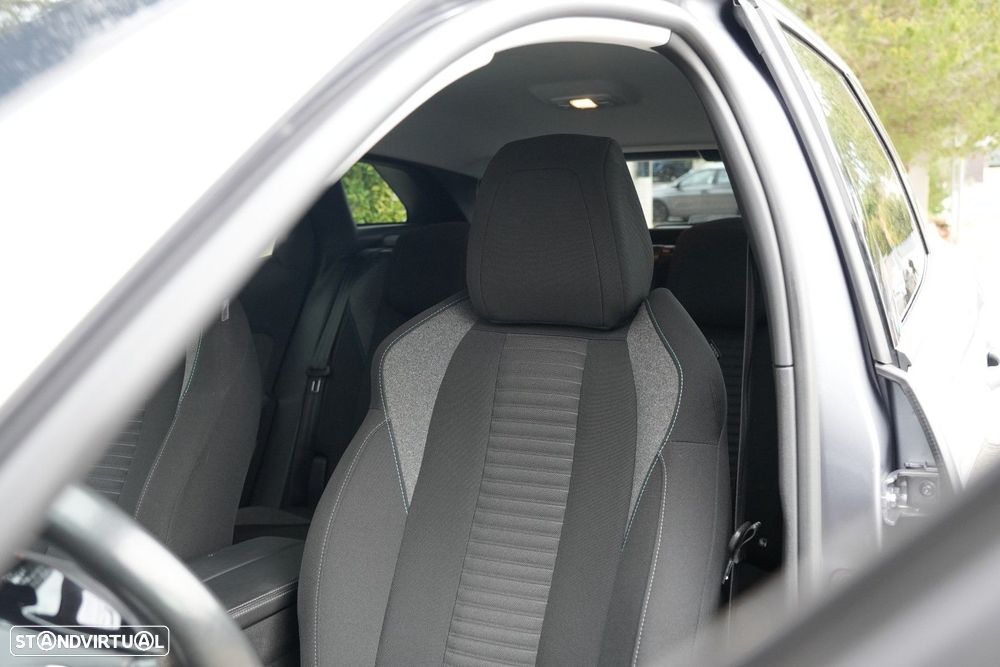 Peugeot 3008 1.2 PureTech Allure EAT8 - 19