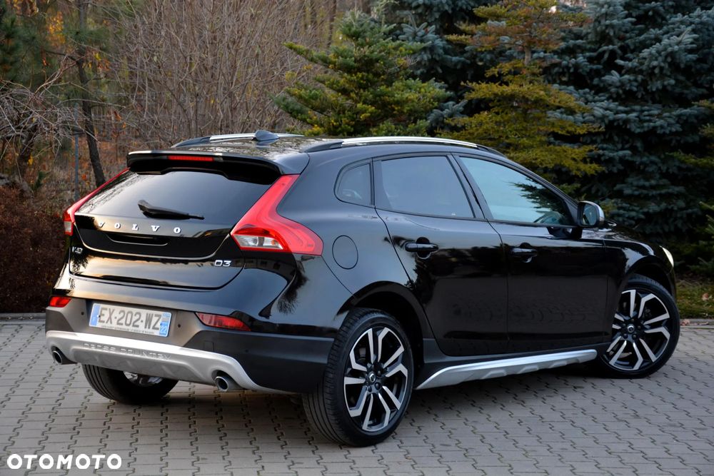 Volvo V40 Cross Country D3 Geartronic Momentum - 4