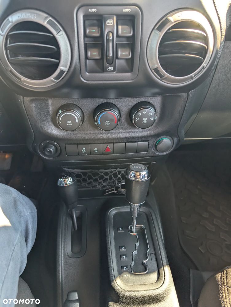 Jeep Wrangler - 18