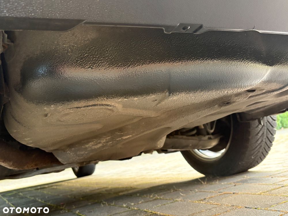 Mercedes-Benz CLK - 23