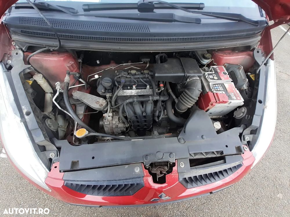 Mitsubishi Colt - 5