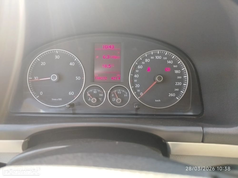 VW Touran 2.0 TDI Highline 7L - 13