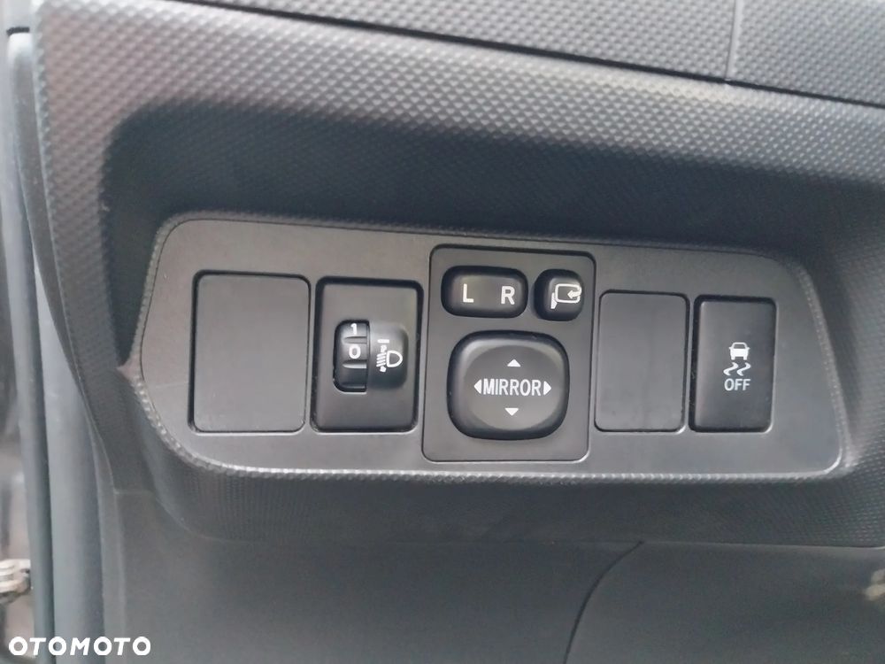 Toyota Auris 1.6 Executive - 17