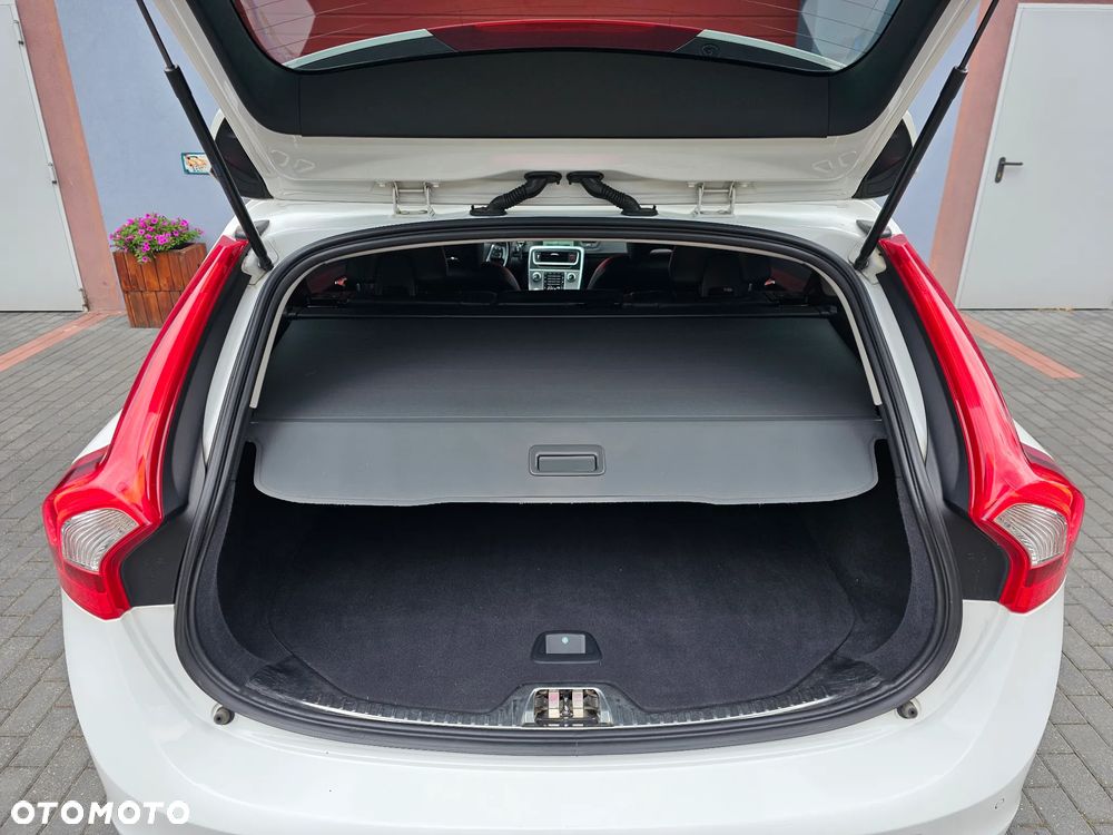 Volvo V60 D2 Drive-E Momentum - 12