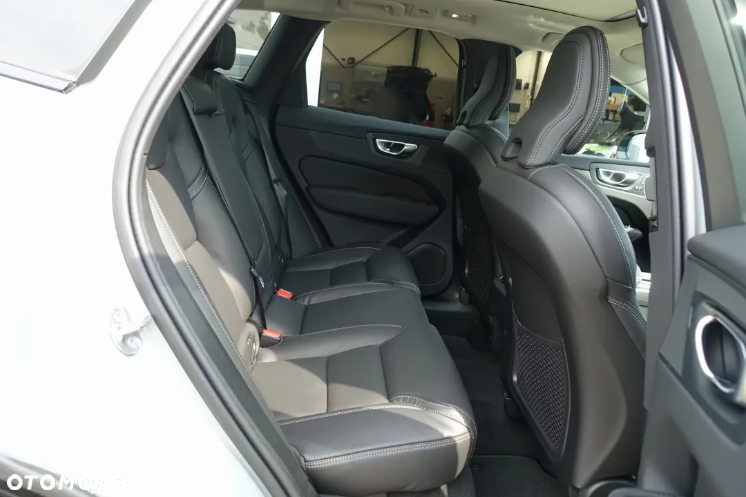 Volvo XC 60 B5 B AWD Core - 21