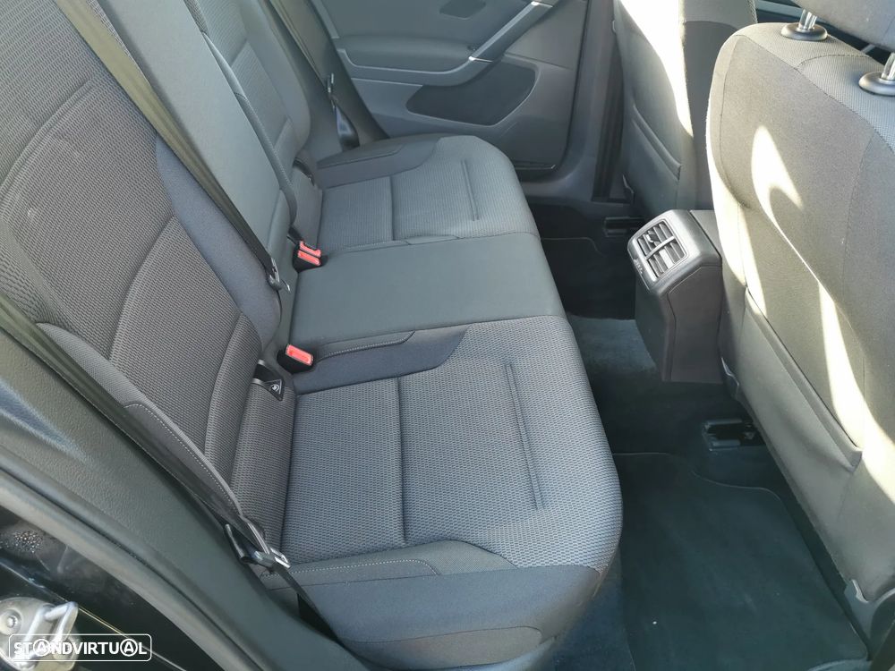 VW Golf Variant 1.6 TDi Confortline - 25