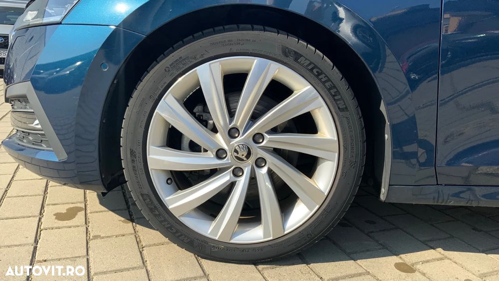 Skoda Octavia 2.0 TDI DSG 4X4 Style - 37