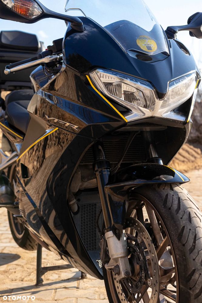 Honda VFR - 11