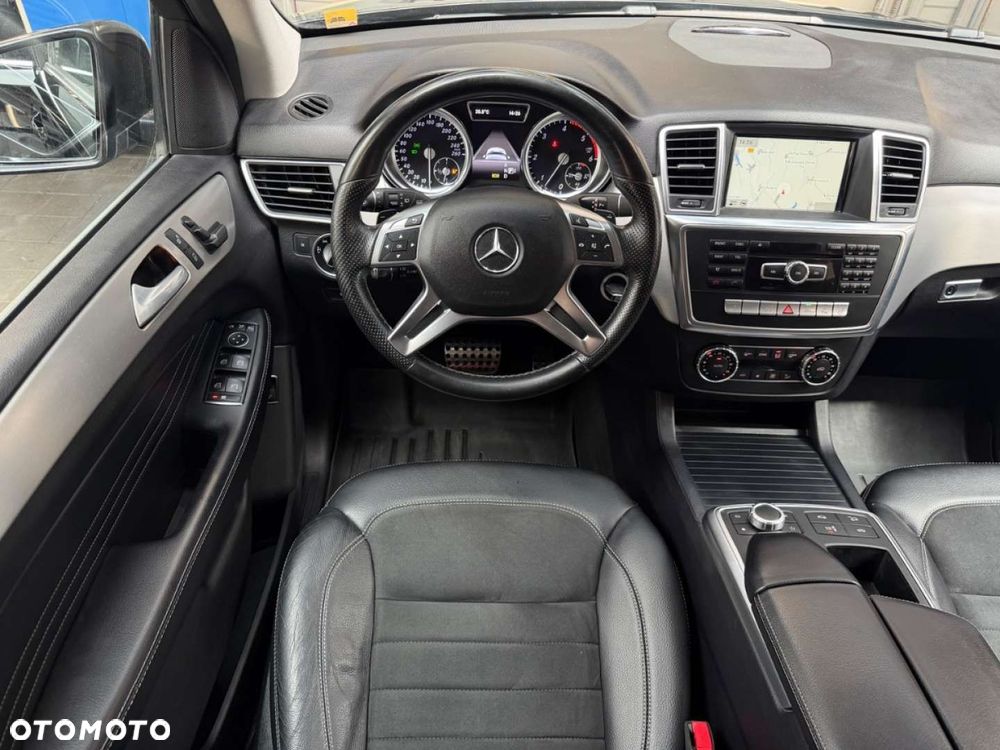 Mercedes-Benz ML - 23