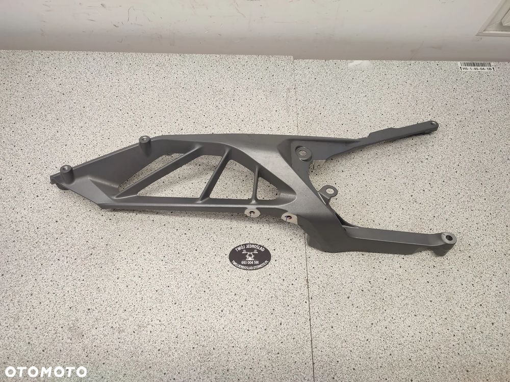 Stelaż tył, tylny prawy KTM Duke 125 390 24-26 - 1