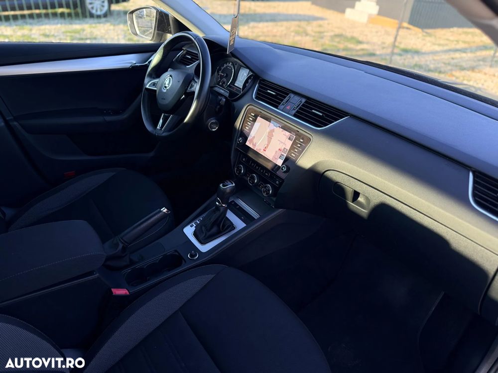 Skoda Octavia 1.6 TDI DSG Ambition - 15