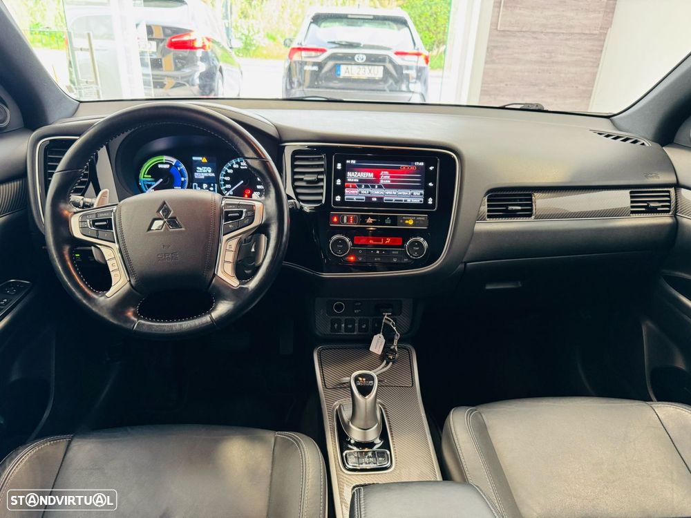 Mitsubishi Outlander 2.4 Instyle - 9