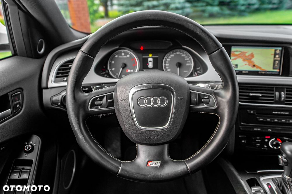 Audi S4 Avant S tronic - 18
