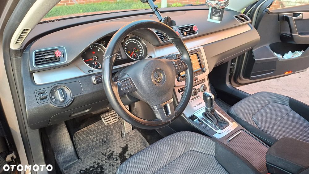 Volkswagen Passat 2.0 TDI 4Mot Highline DSG - 14