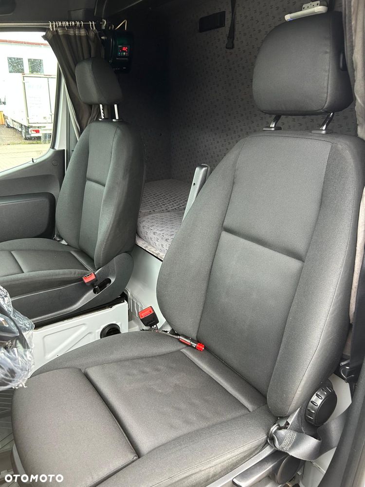Mercedes-Benz Sprinter - 18