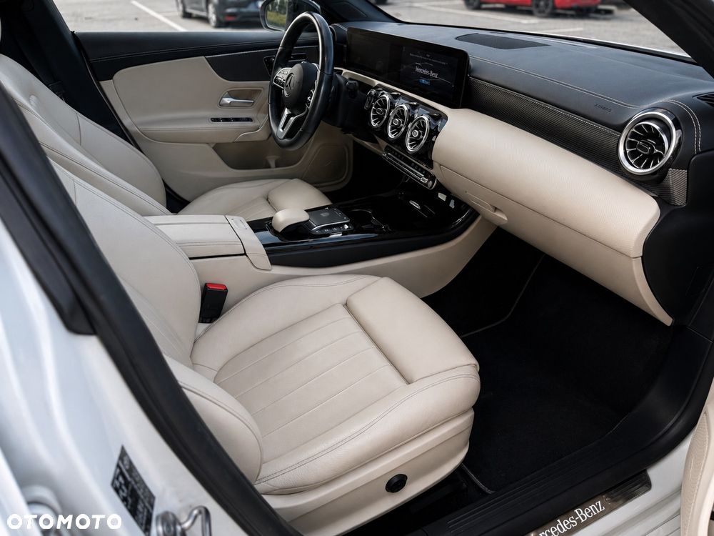 Mercedes-Benz CLA - 14