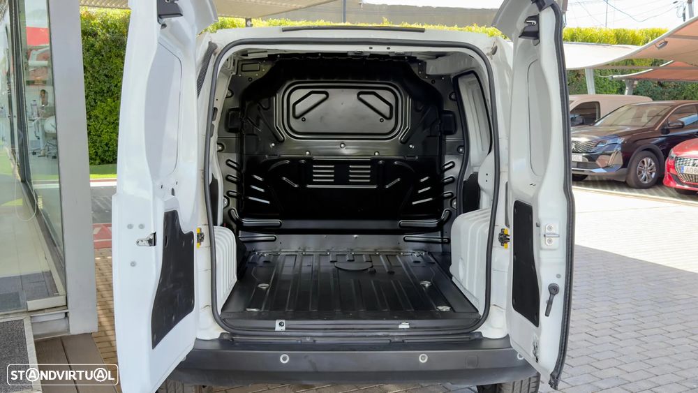Fiat Fiorino 1.3 Multijet Adventure - 10