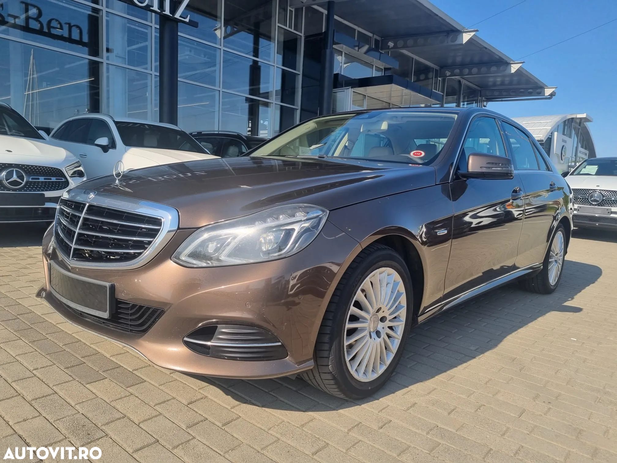 Mercedes-Benz E 220 BlueTEC 4MATIC - 1