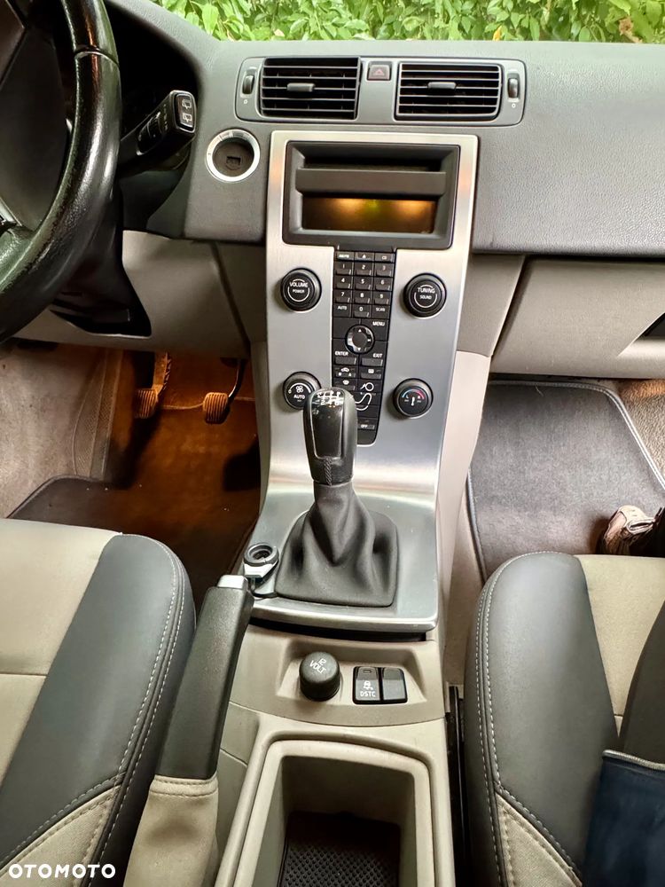 Volvo V50 2.0D Momentum - 36