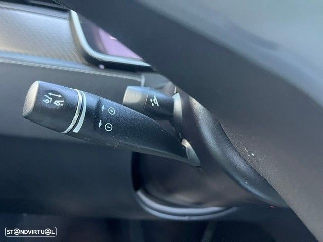 Tesla Model X - 25