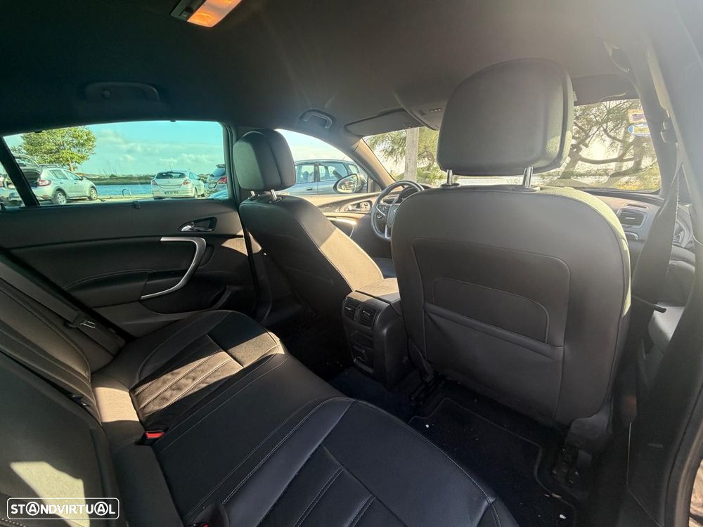 Opel Insignia - 1