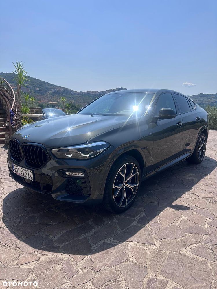 BMW X6 xDrive40d mHEV - 13