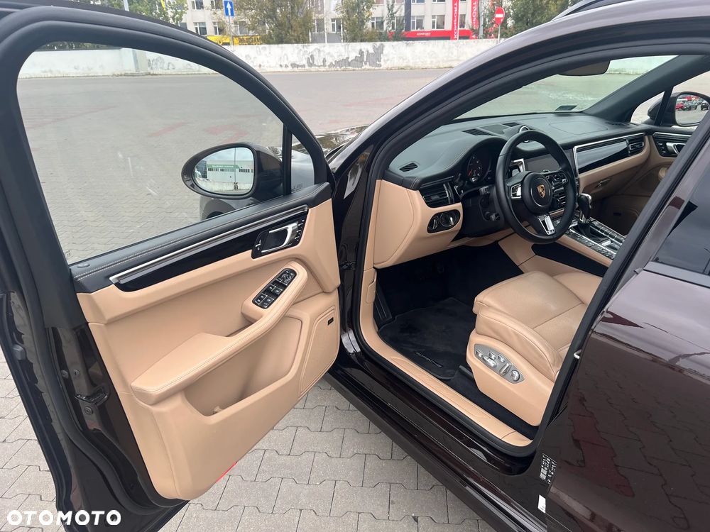 Porsche Macan Standard - 32