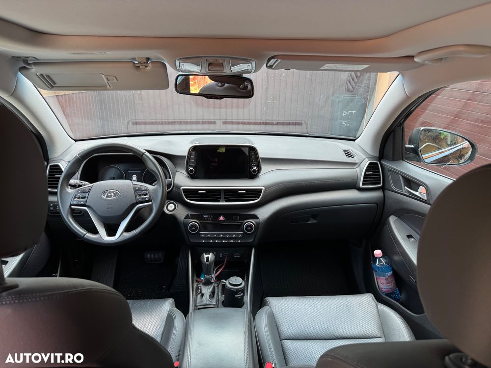 Hyundai Tucson 2.0 CRDI 4WD 8AT Luxury - 8