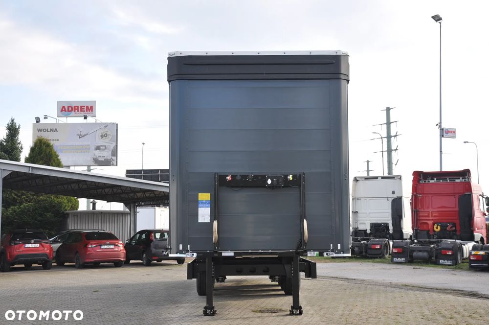 Kögel STANDARD KOSZ na 24 PALETY PODNOSZONY DACH - 3