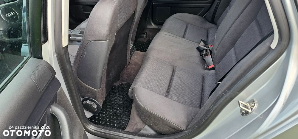 Audi A4 Limousine - 7