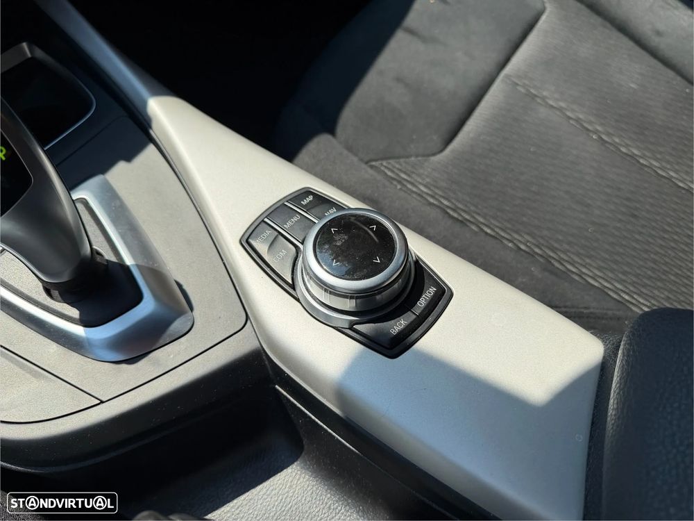 BMW 116 d Aut. Sport Line - 18