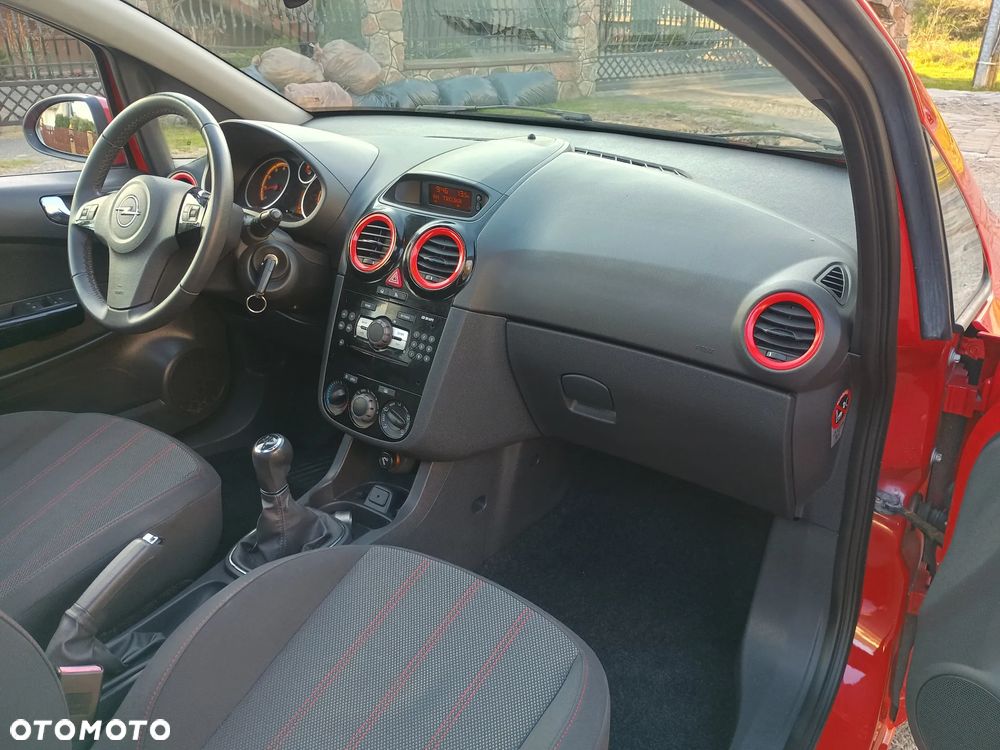 Opel Corsa 1.4 16V Sport - 11
