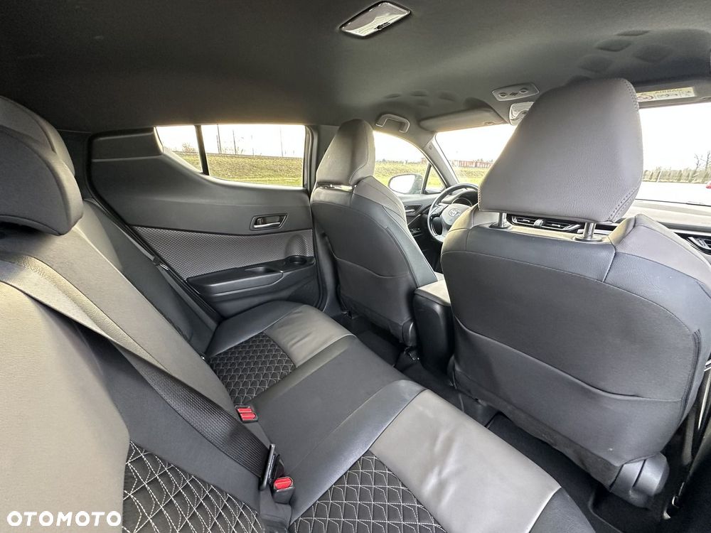 Toyota C-HR 2.0 Hybrid Executive - 14