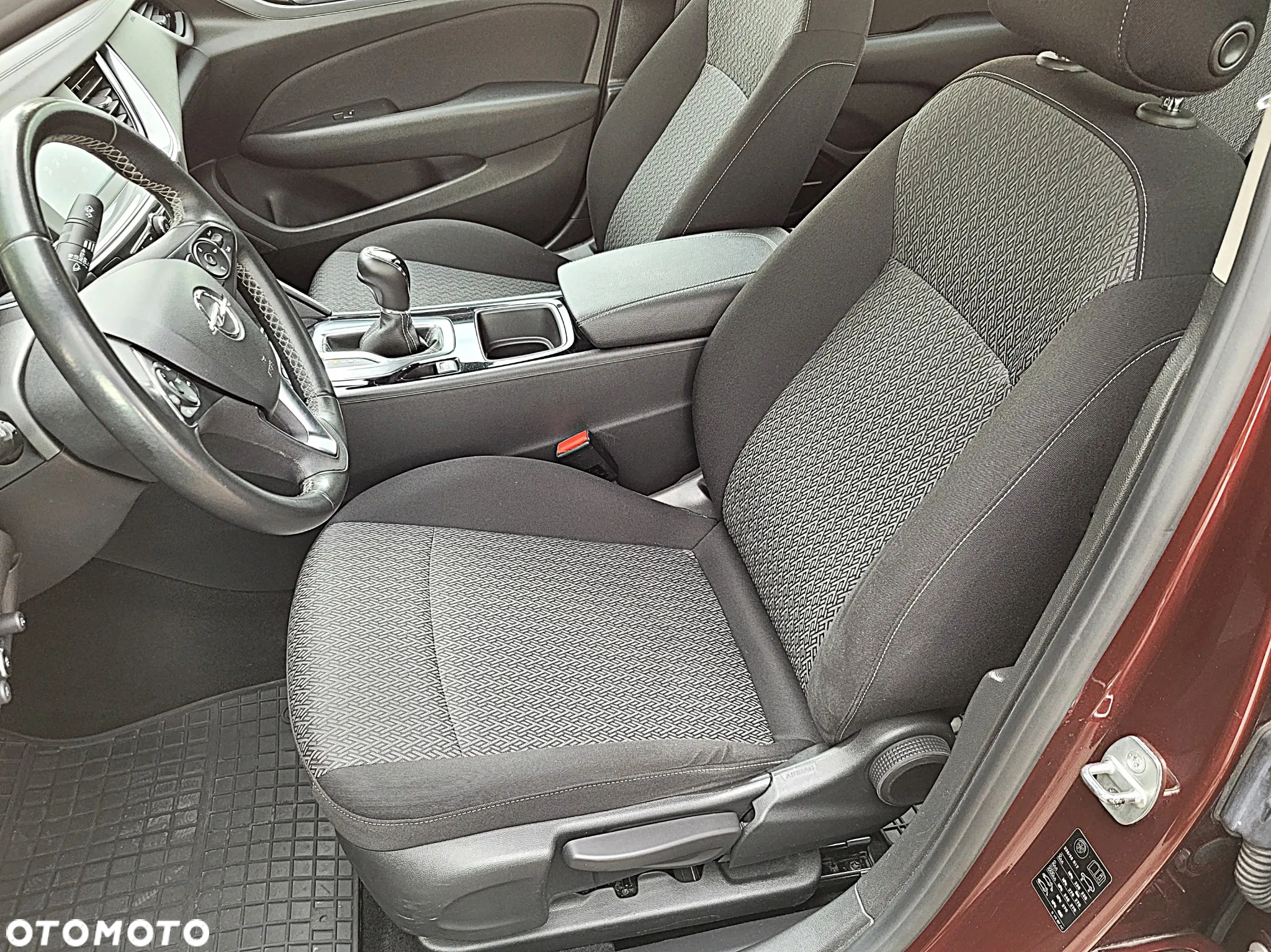 Opel Insignia 1.5 T Innovation S&S - 8