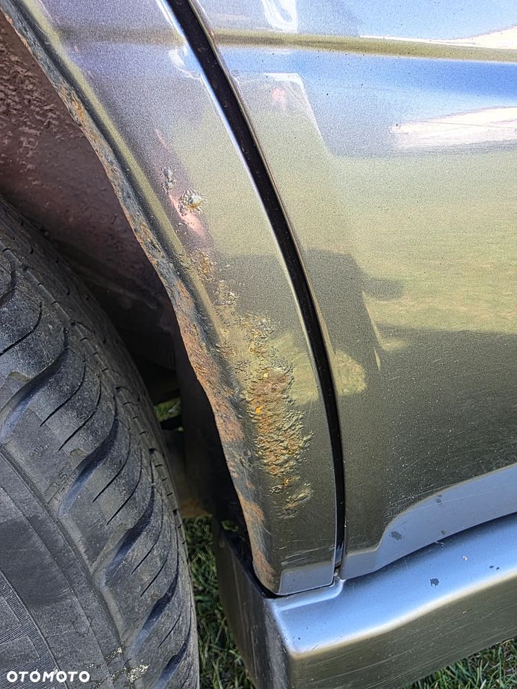 Mitsubishi Outlander 2.0 Intense DAKAR - 21