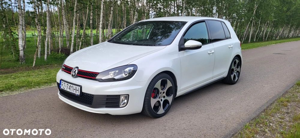 Volkswagen Golf 2.0 GTI - 1