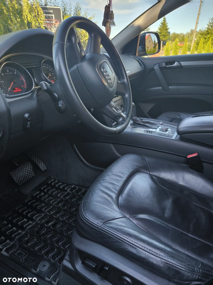 Audi Q7 - 7