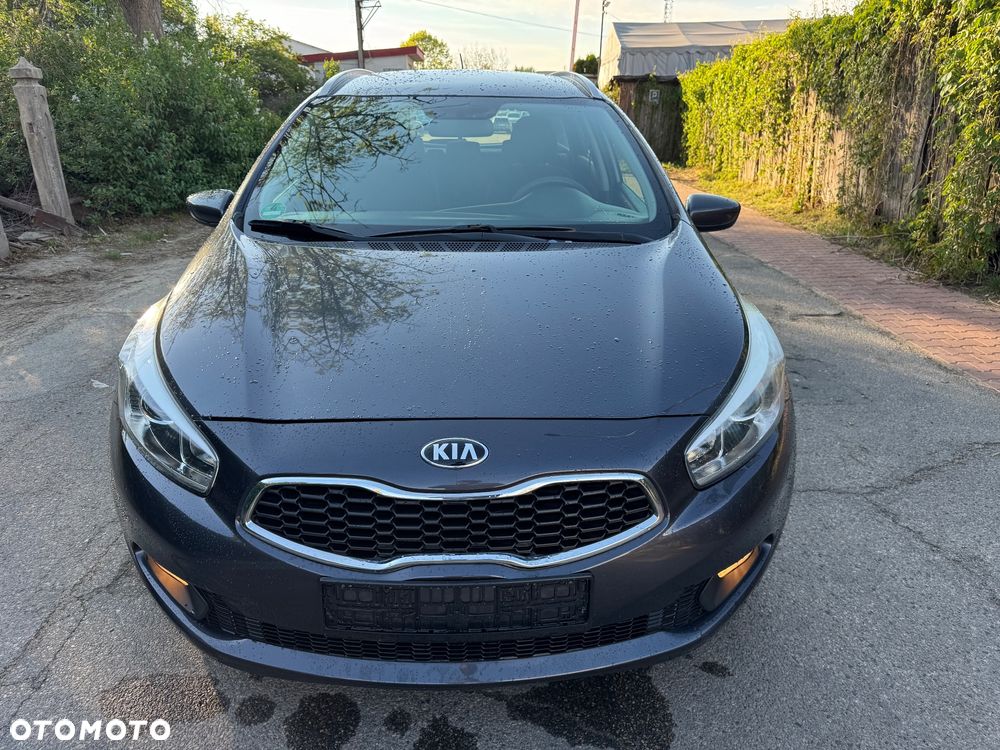 Kia Ceed 1.6 GDI ISG Dream Team Edition - 3