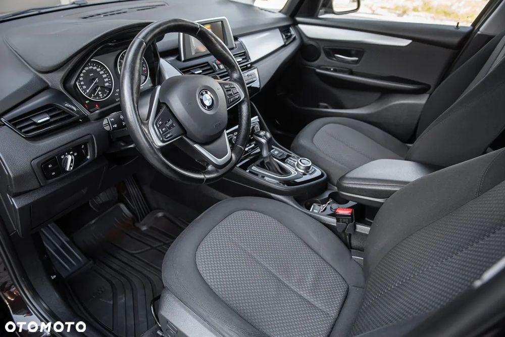 BMW Seria 2 218i - 17